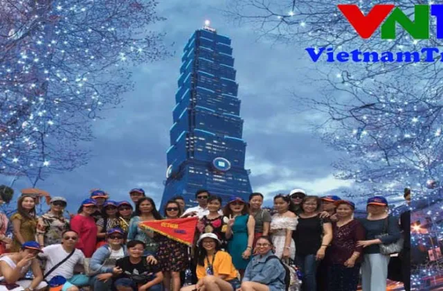 Ngày 2: THAM QUAN ĐÀI BẮC (ĂN SÁNG, TRƯA, TỐI)