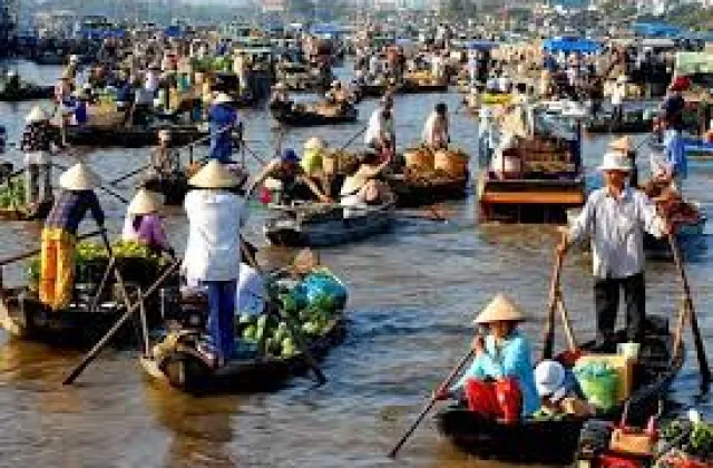 Day 1: SAIGON – MY THO – BEN TRE – CAN THO (LUNCH, DINNER)